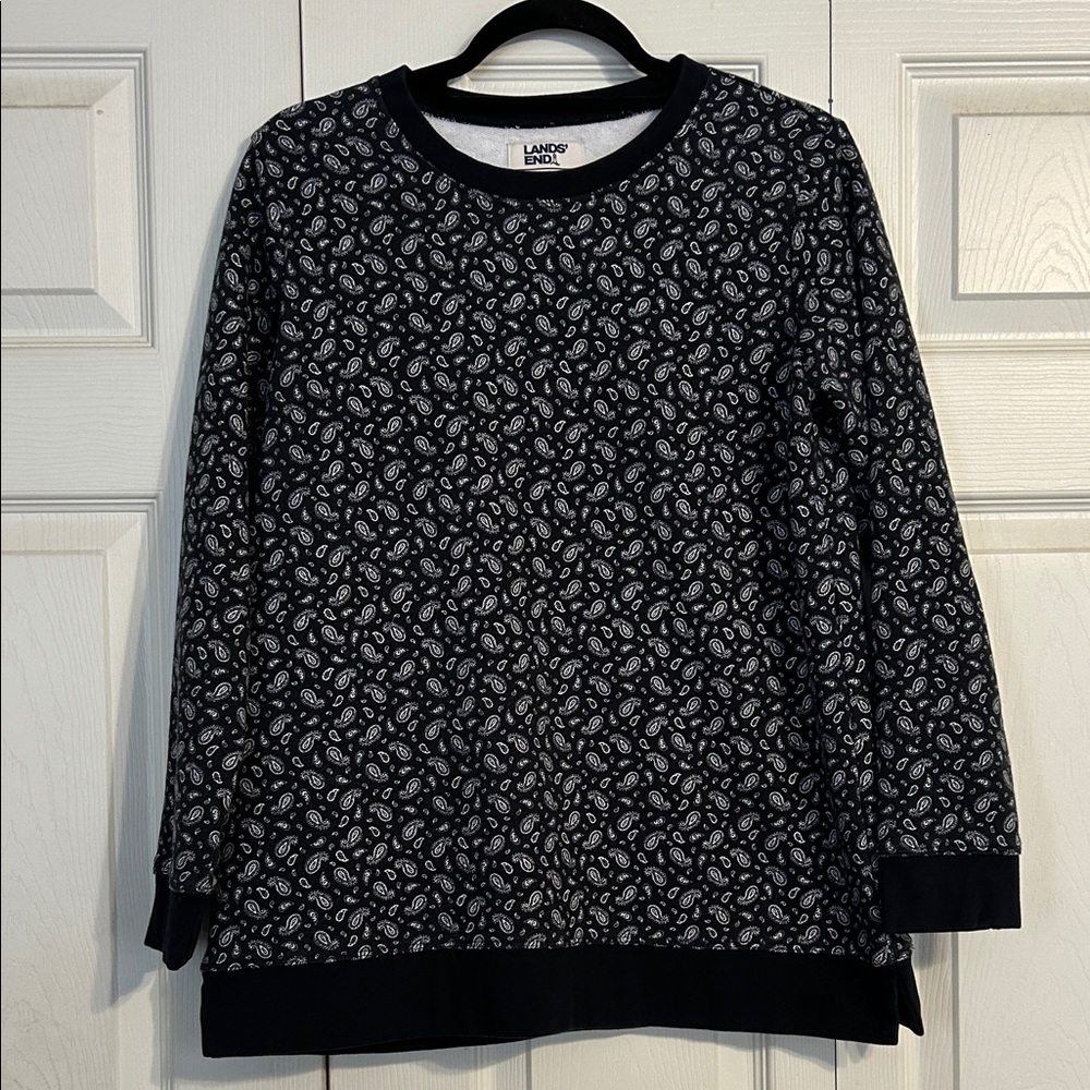LANDS' END Black White Sweatshirt Medium 10 12 Paisley Crewneck Relaxed Fit